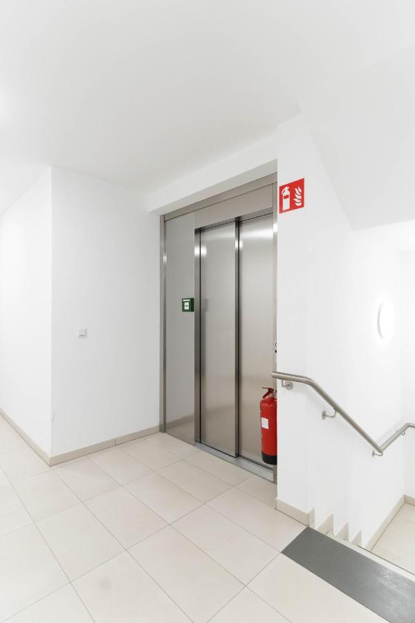 Luxurious Apartment With Big Balcony Near City Center 维也纳 外观 照片