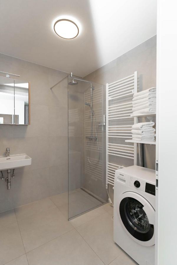 Luxurious Apartment With Big Balcony Near City Center 维也纳 外观 照片